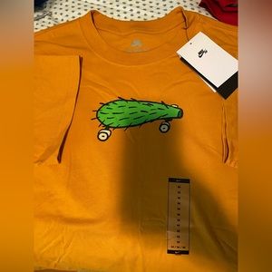 New Nike SB Shirt Adult Medium